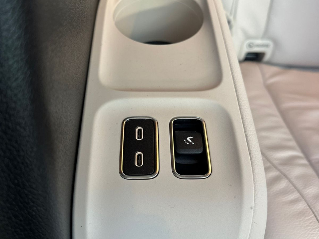 2025 Mercedes-Benz GLS