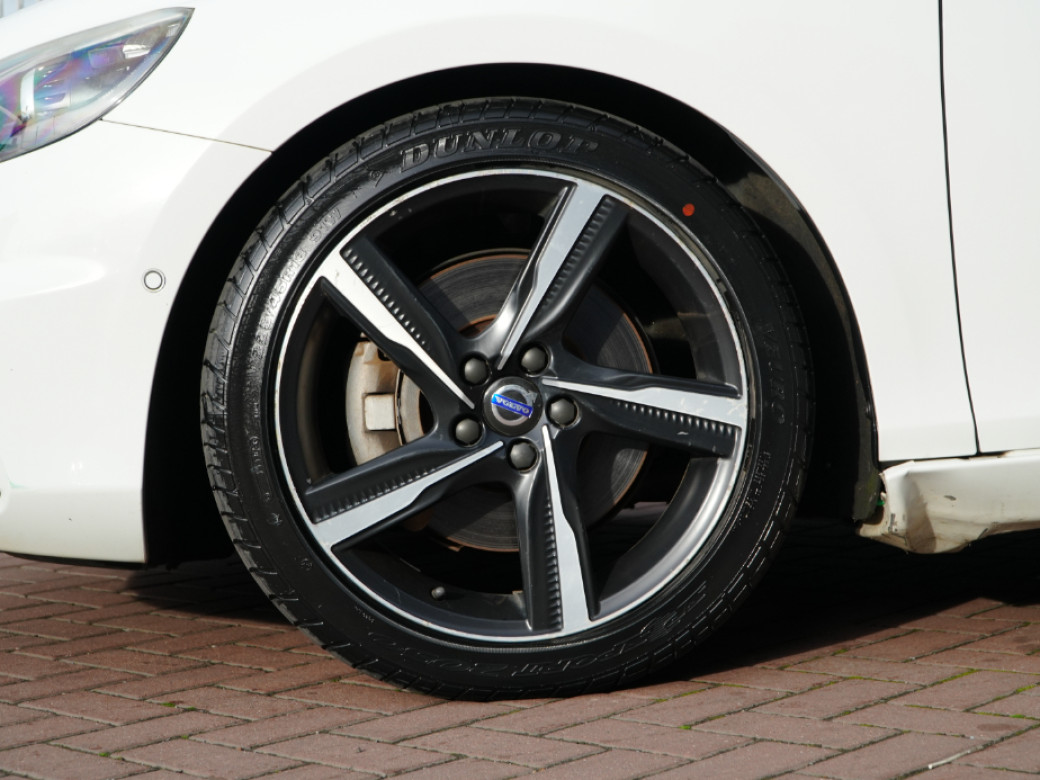2016 Volvo V40