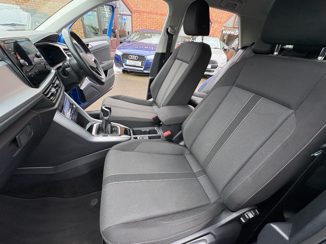 2023 Volkswagen T-Roc