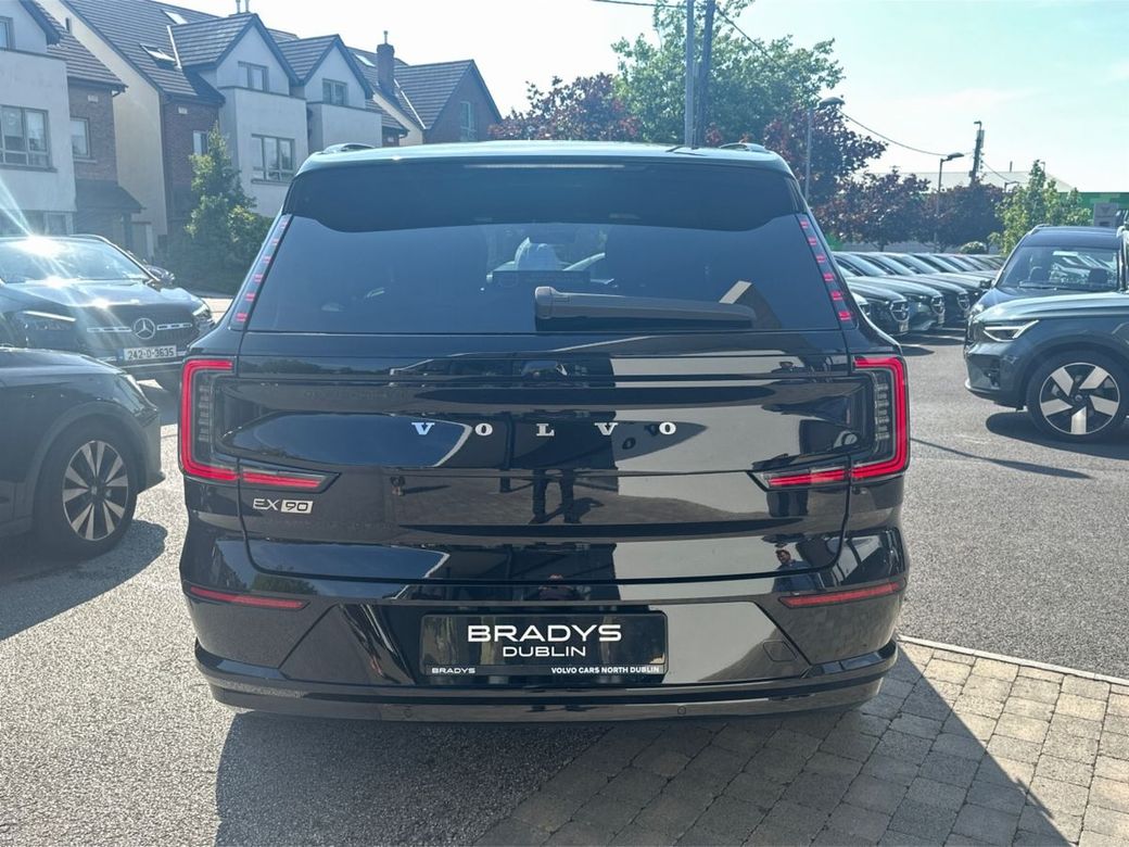 2026 Volvo EX90