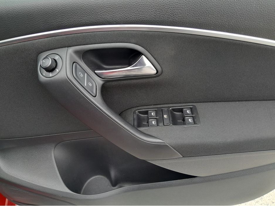 2016 Volkswagen Polo