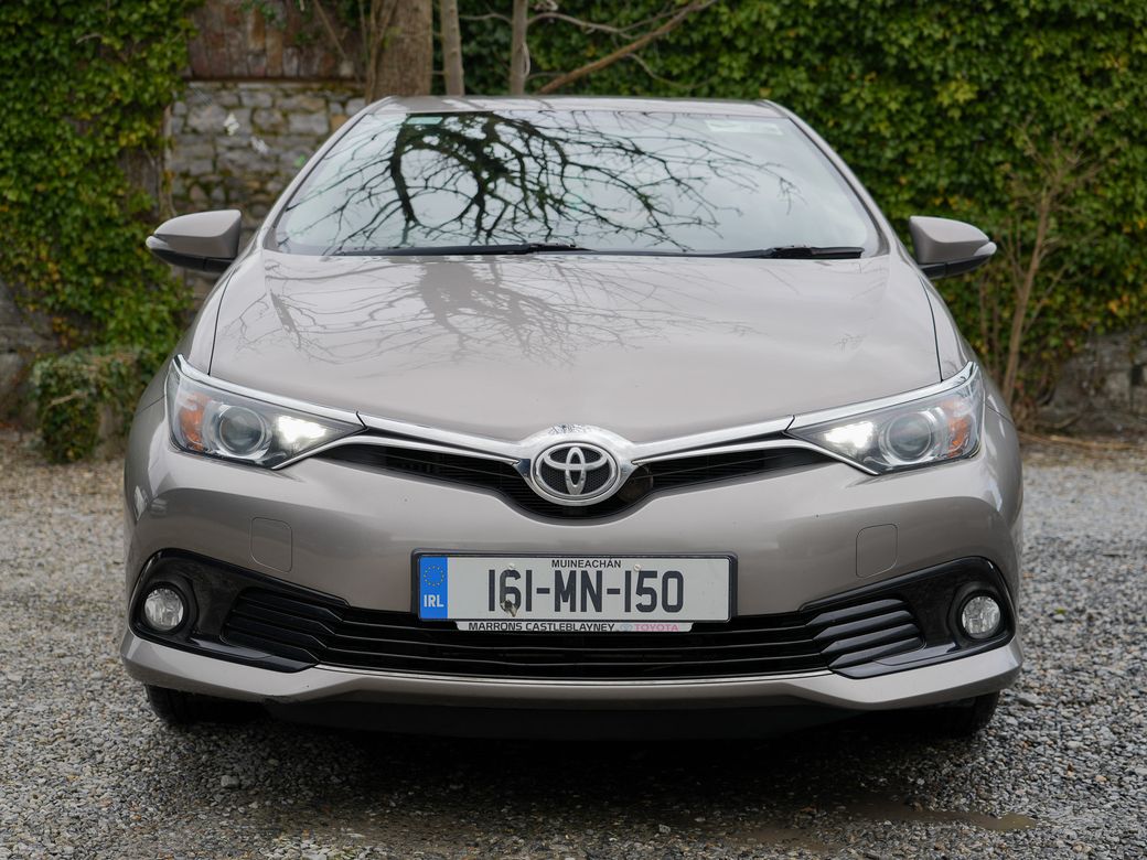 2016 Toyota Auris