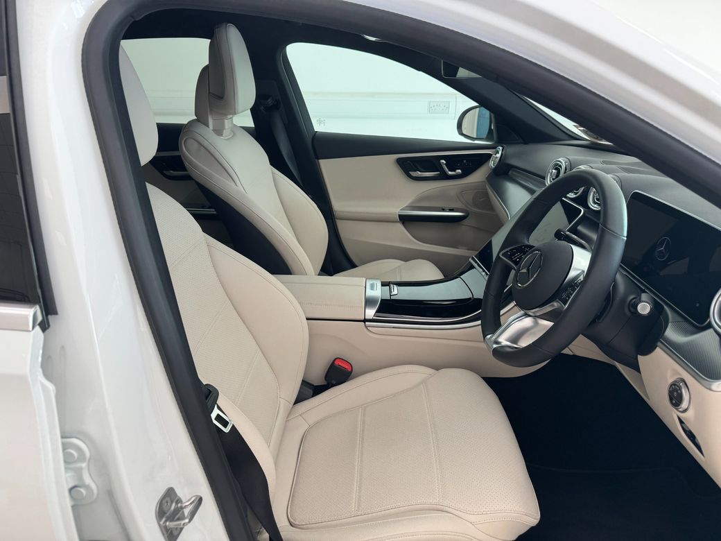 2025 Mercedes-Benz C 180