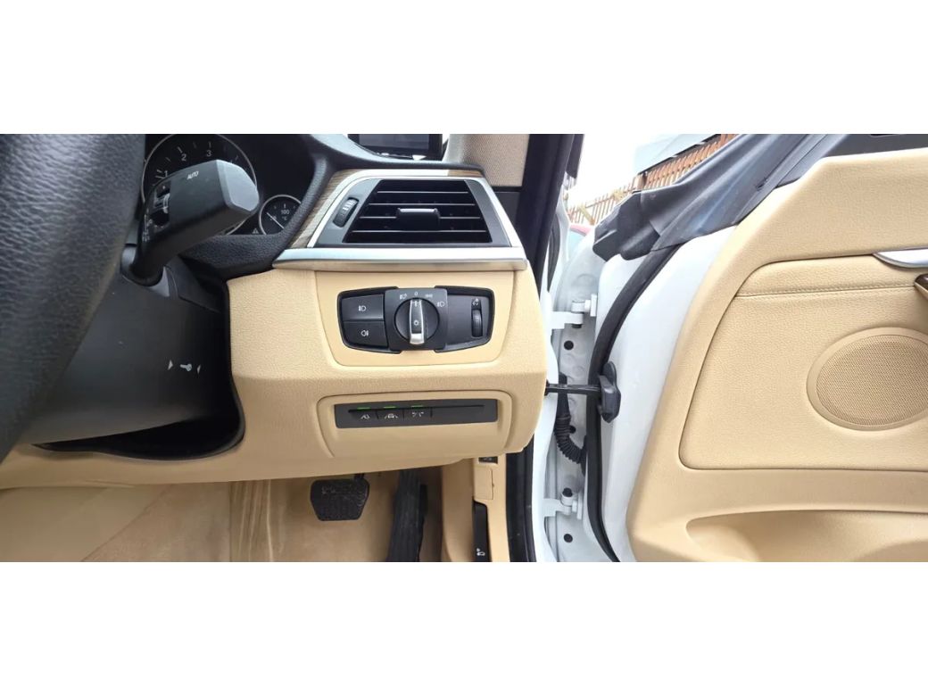 2017 BMW 320