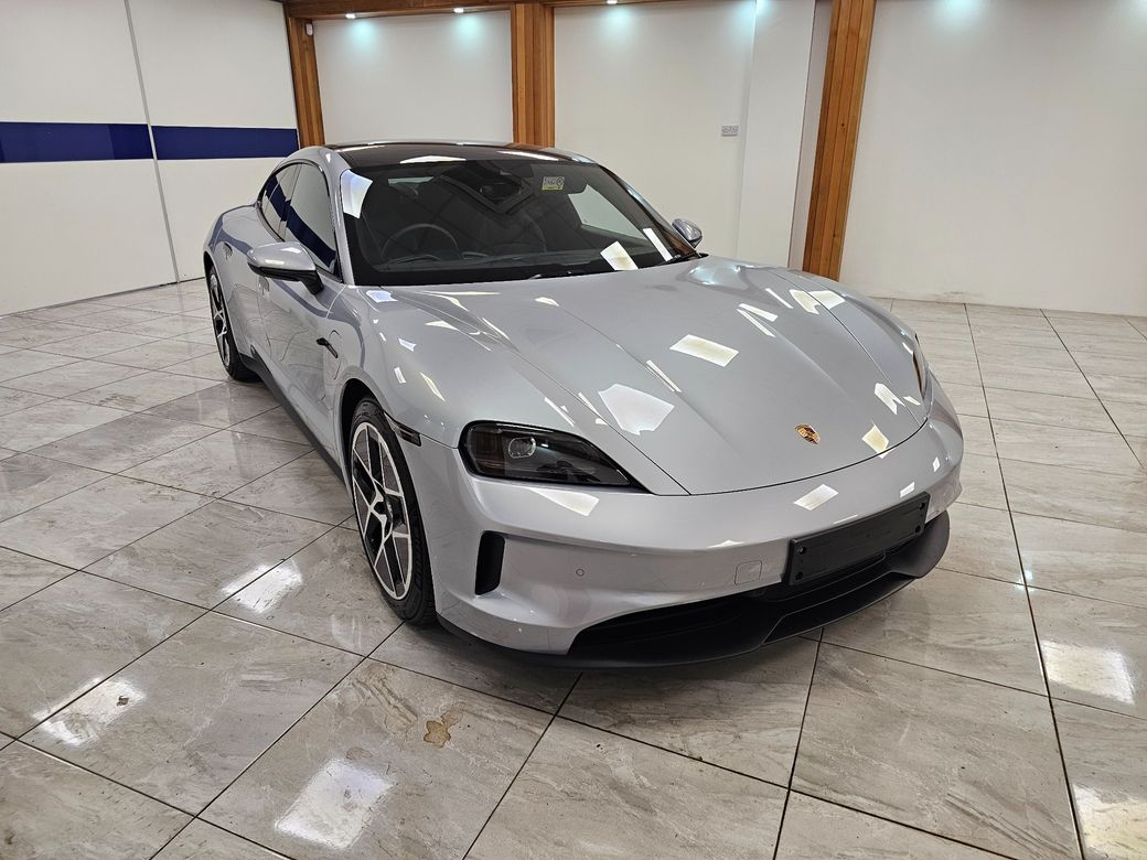 2025 Porsche Taycan