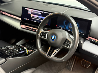 2024 BMW i5