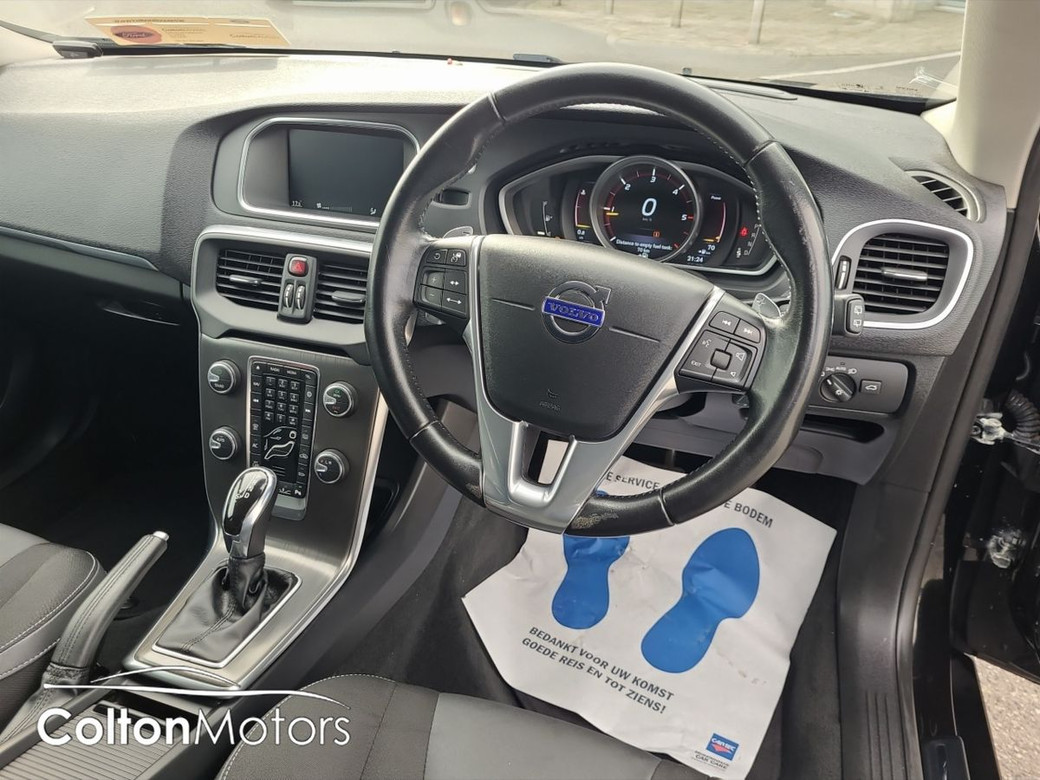 2016 Volvo V40