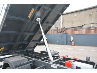 2025 FUSO Canter