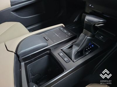 2021 Lexus ES 300h