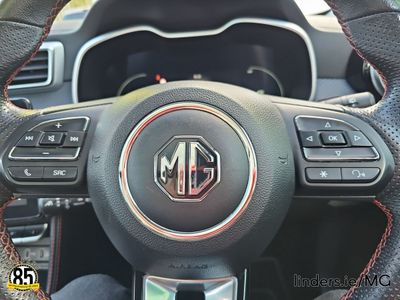 2022 MG ZS