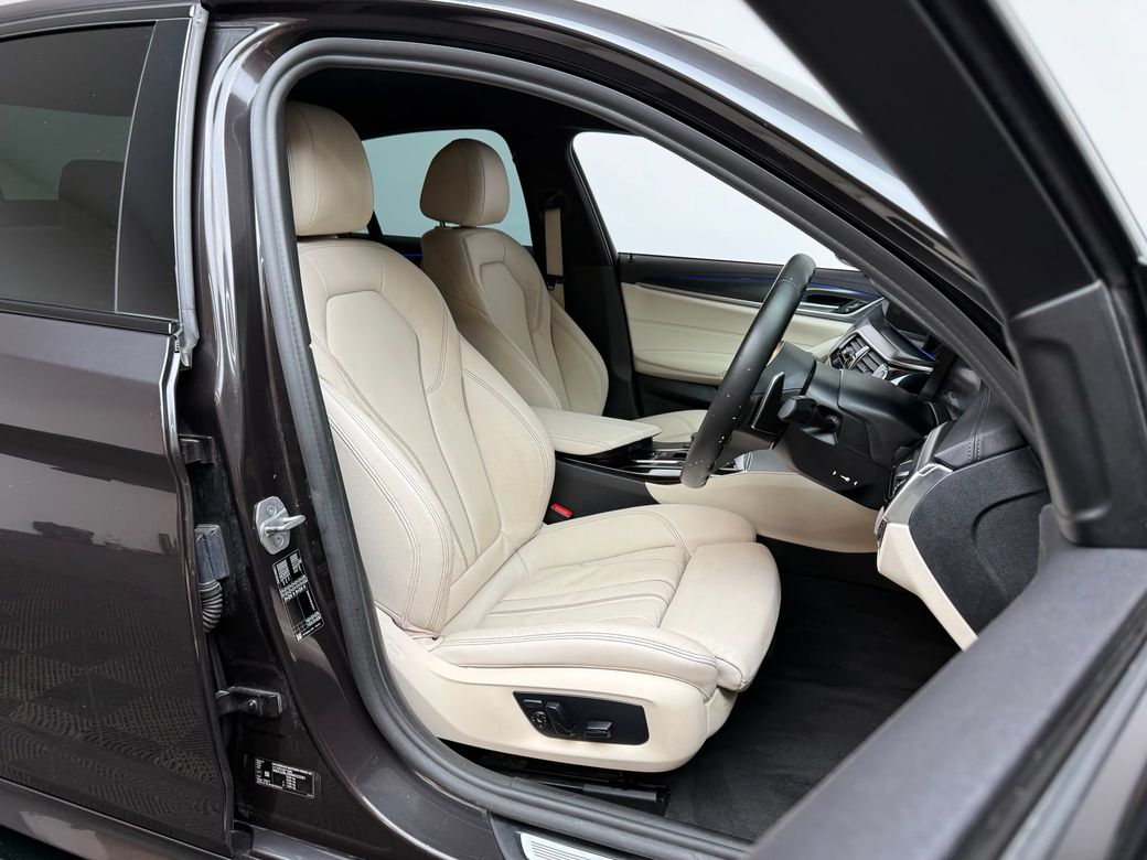 2021 BMW 5 Series