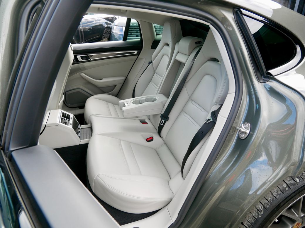 2023 Porsche Panamera