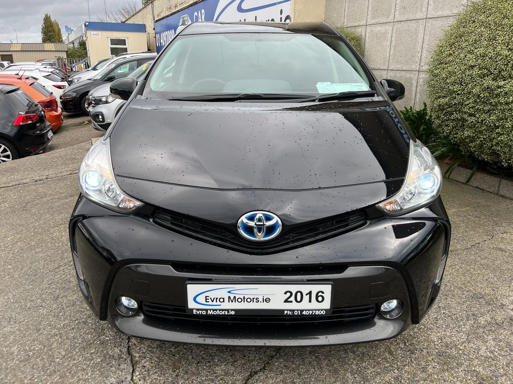 2016 Toyota Prius Alpha