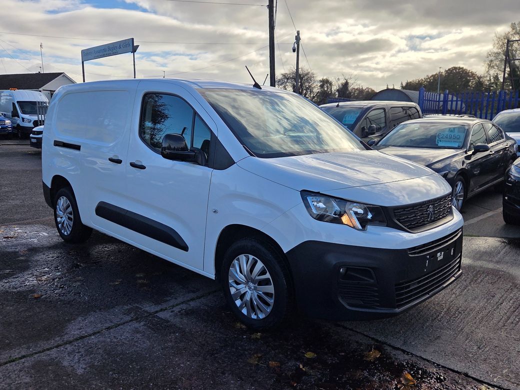 2022 Peugeot Partner