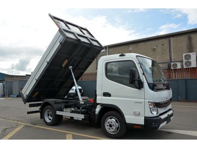 2025 FUSO Canter