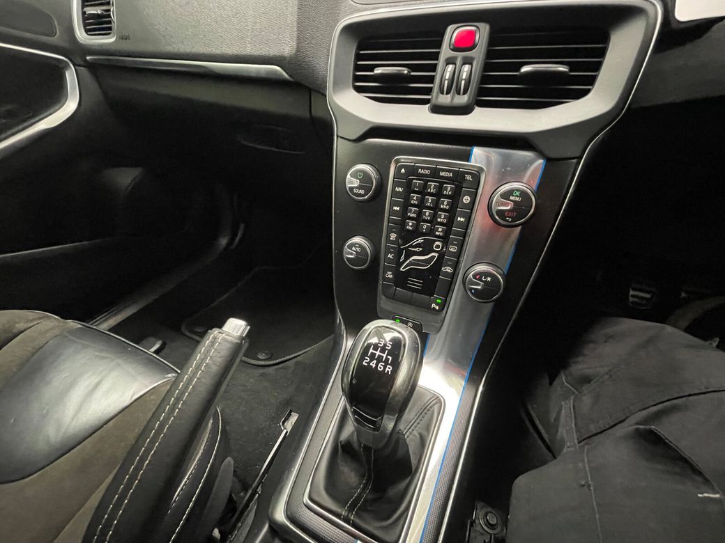 2016 Volvo V40