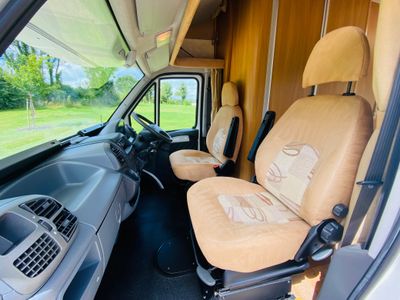 2006 SWIFT  SUNDANCE 590PR 