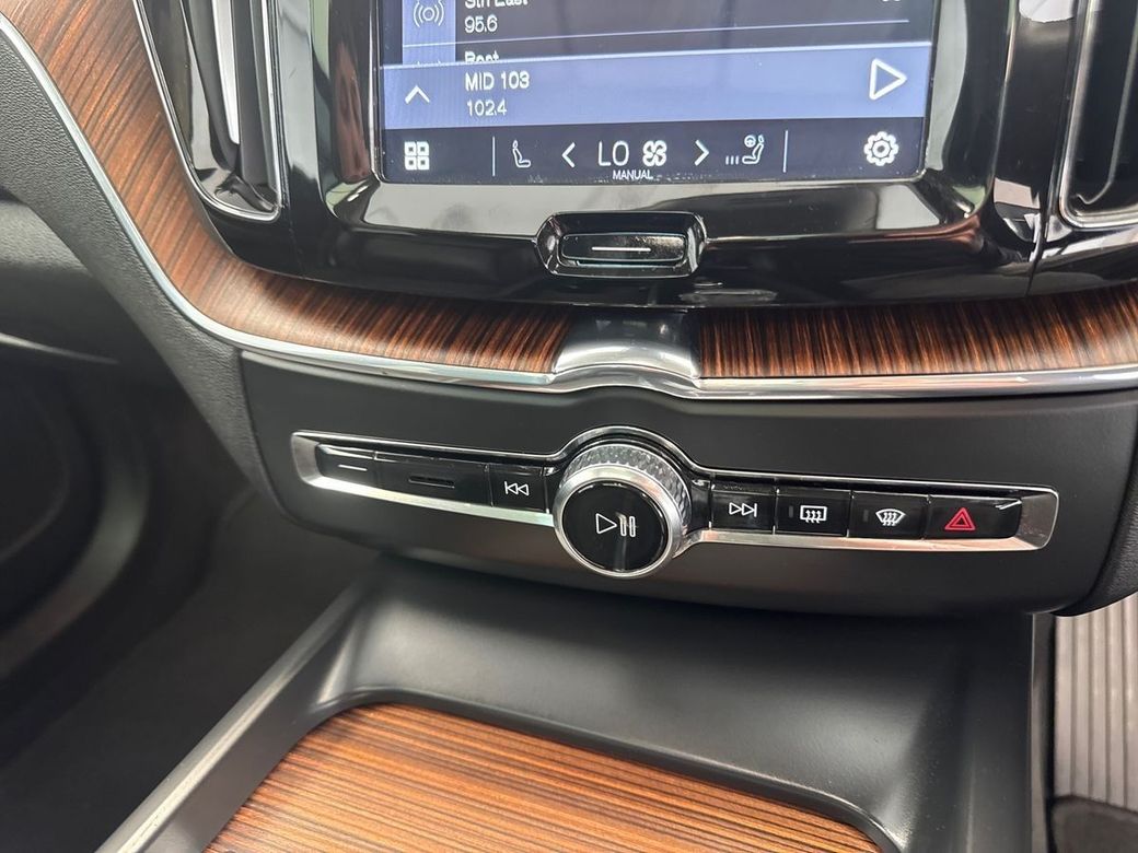 2024 Volvo XC60