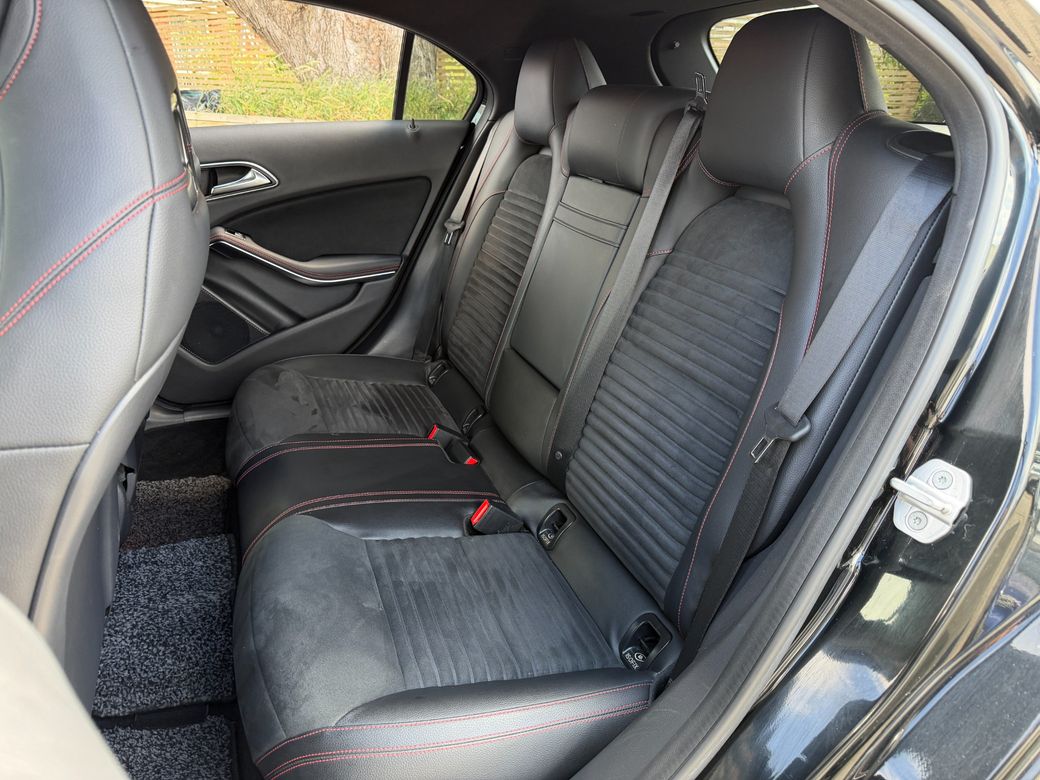 2013 Mercedes-Benz A 180