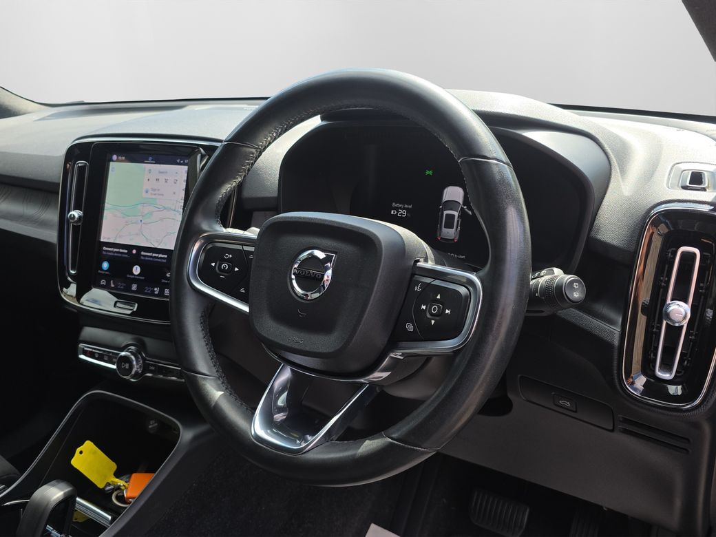 2023 Volvo XC40