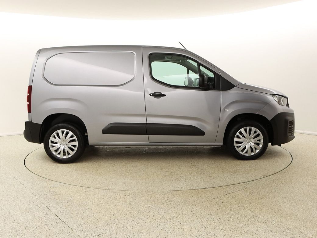 2021 Peugeot Partner
