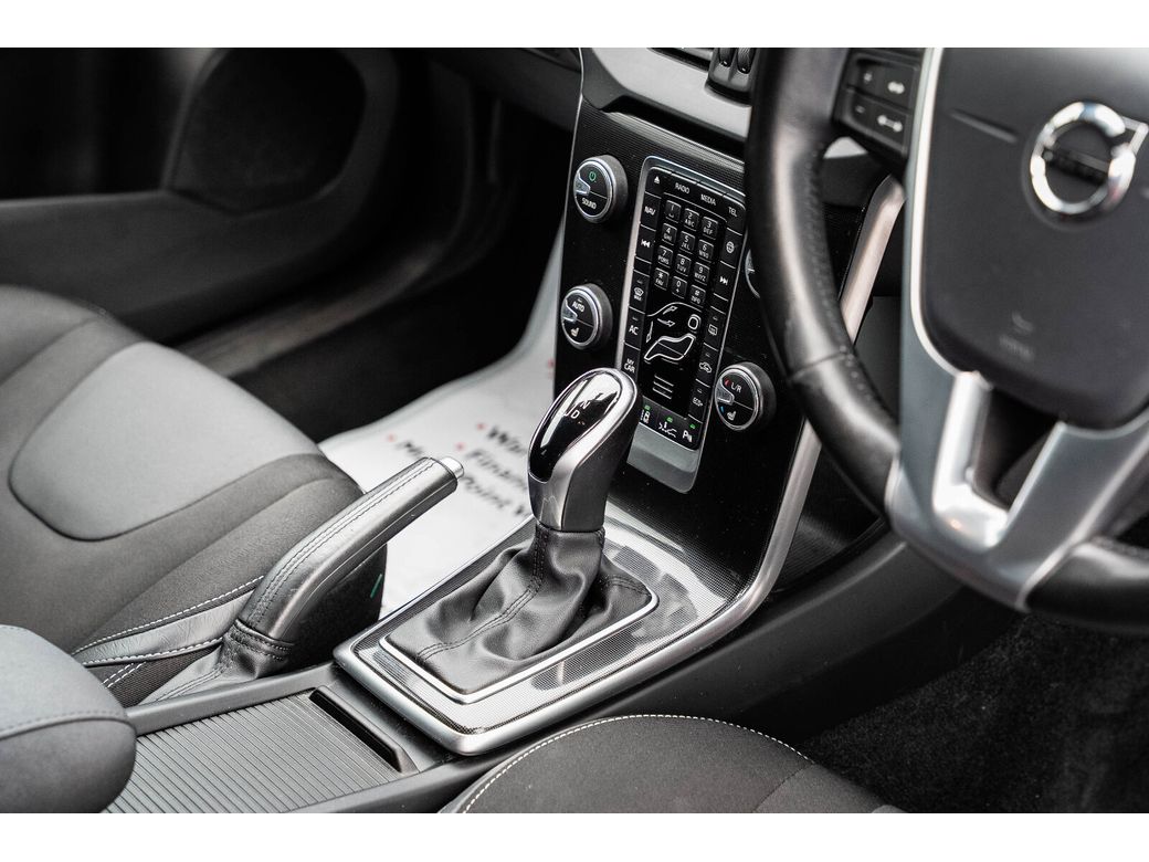 2018 Volvo V40