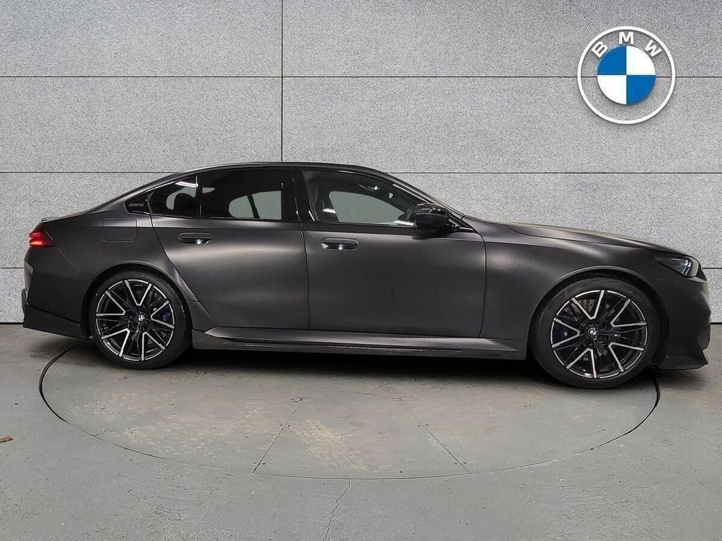 2025 BMW M5