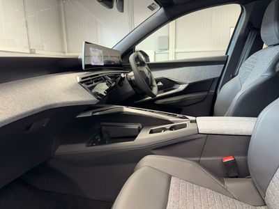 2025 Peugeot 5008