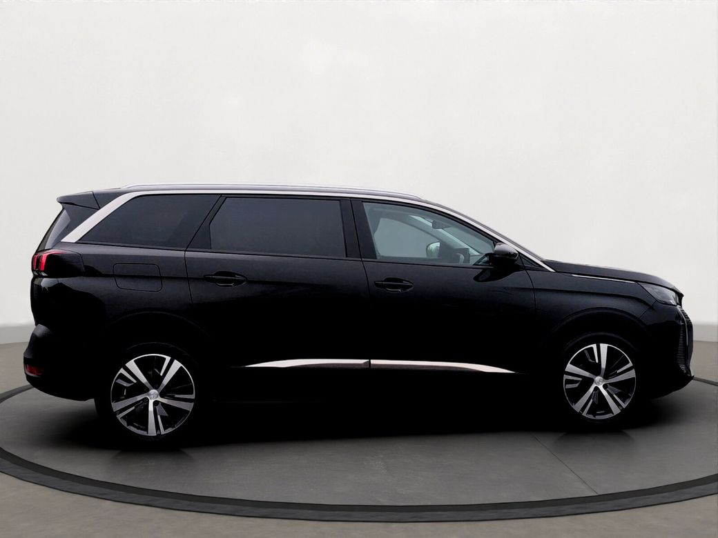 2023 Peugeot 5008