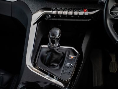 2021 Peugeot 5008