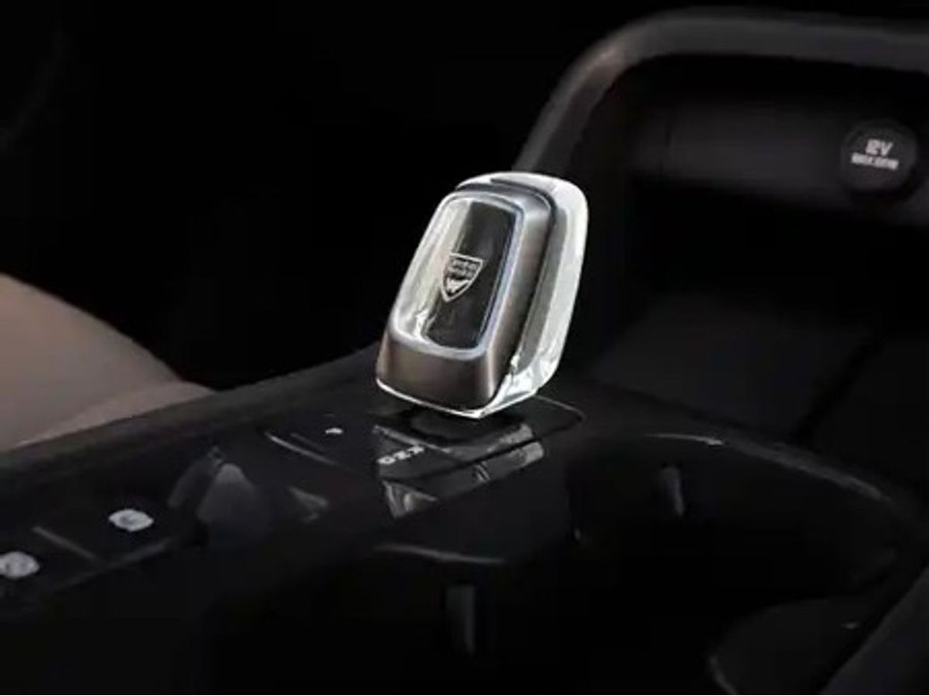 2027 Volvo EX40