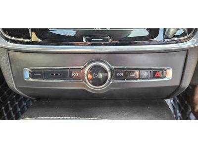 2017 Volvo S90