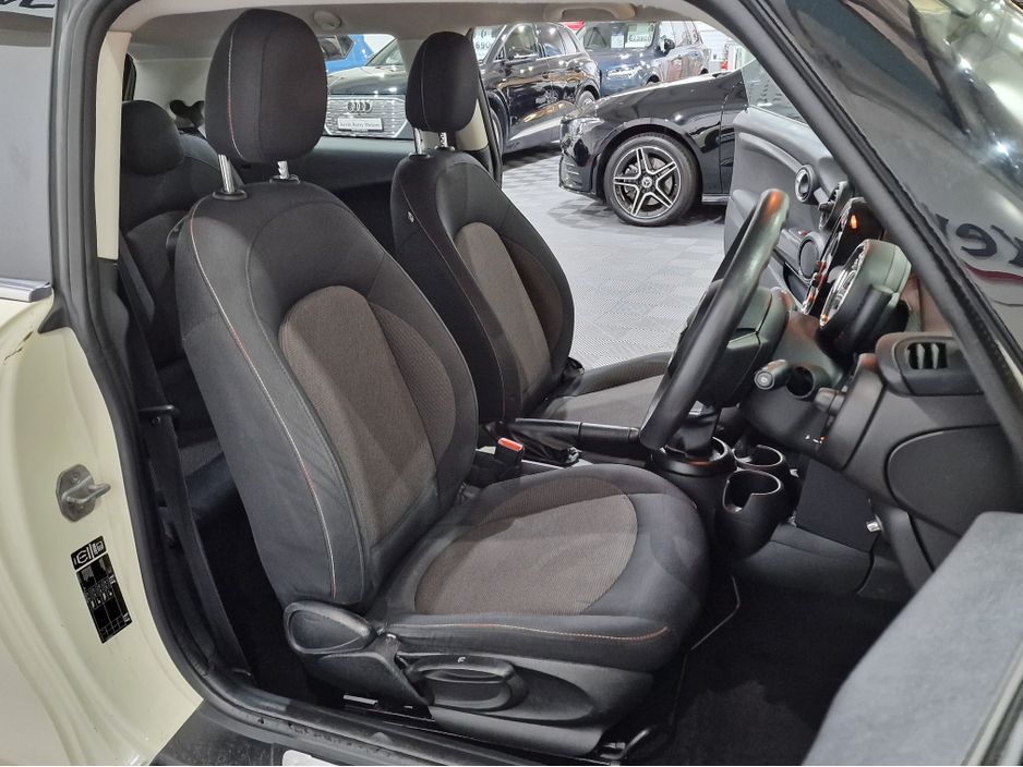 2014 Mini Hatch
