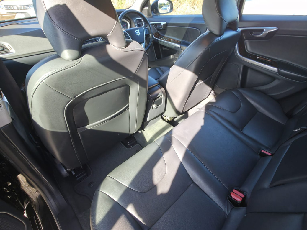 2018 Volvo V60 Cross Country