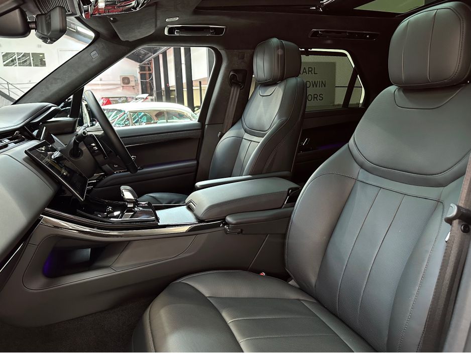 2025 Land Rover Range Rover Sport