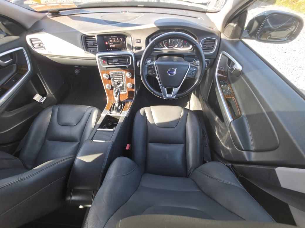 2018 Volvo V60 Cross Country