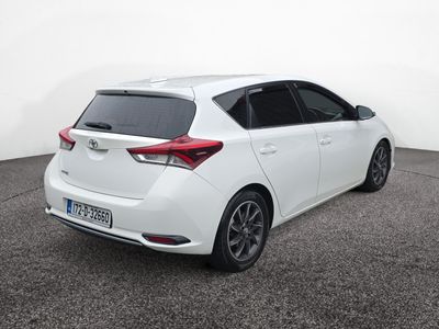 2017 Toyota Auris
