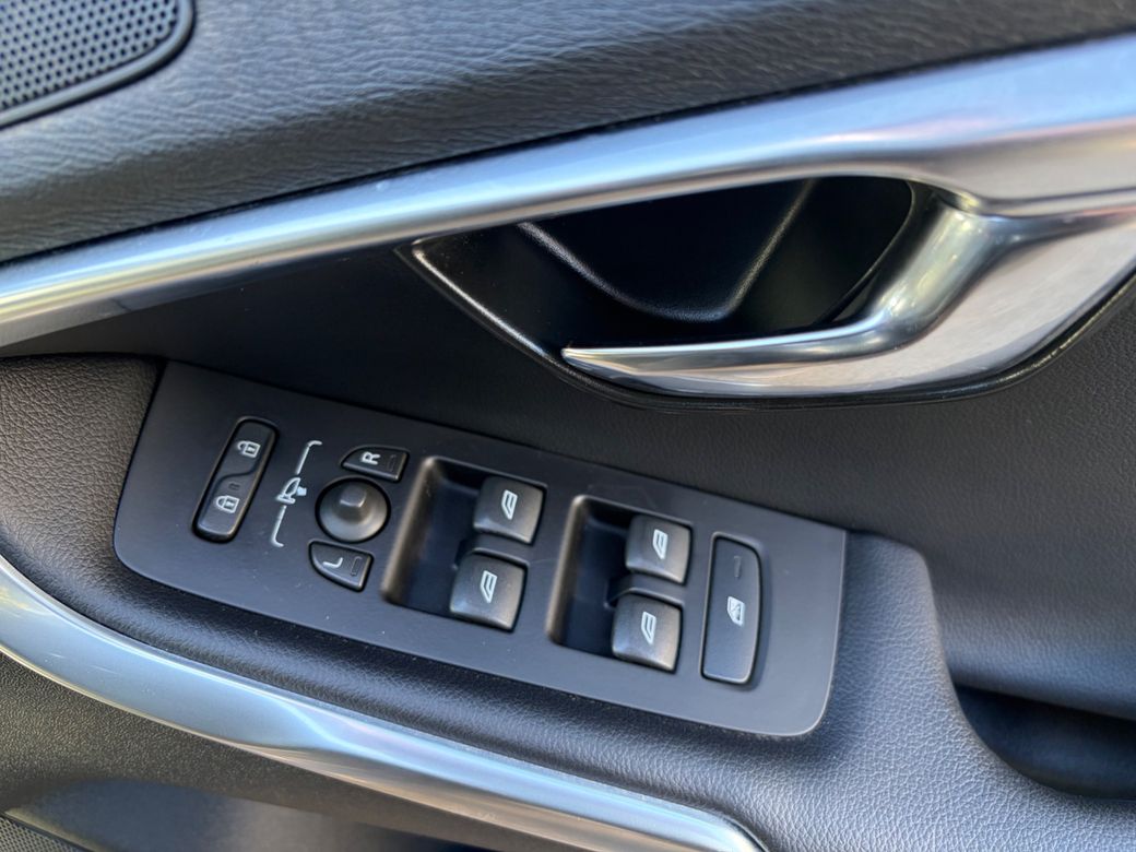2015 Volvo V40
