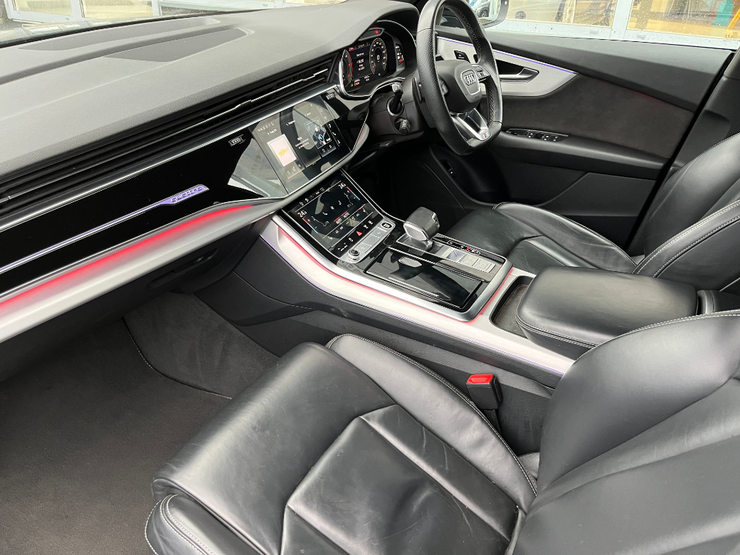 2022 Audi Q8