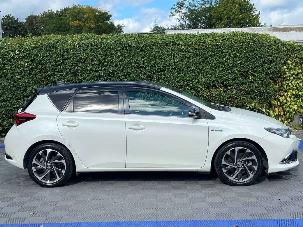 2017 Toyota Auris