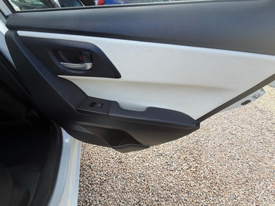 2016 Toyota Auris