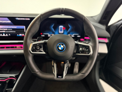 2024 BMW i5