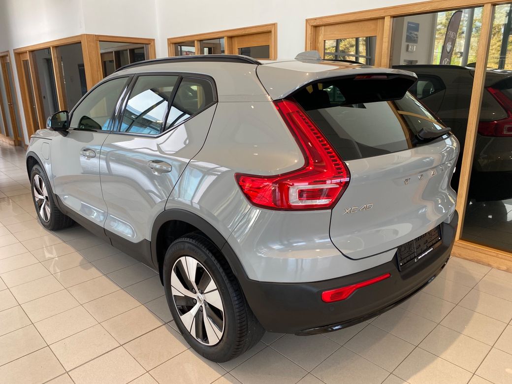 2023 Volvo XC40
