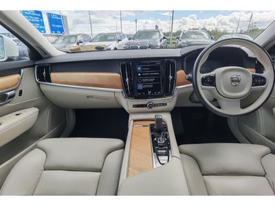 2021 Volvo V90