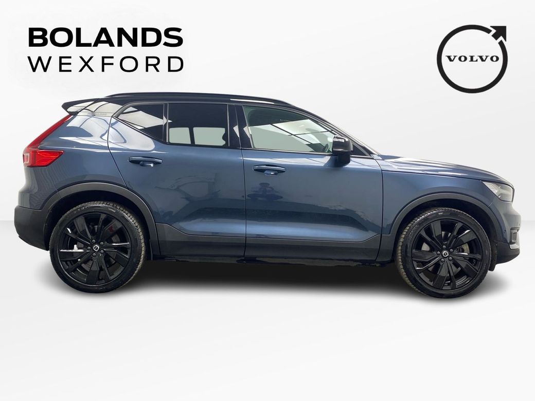 2022 Volvo XC40