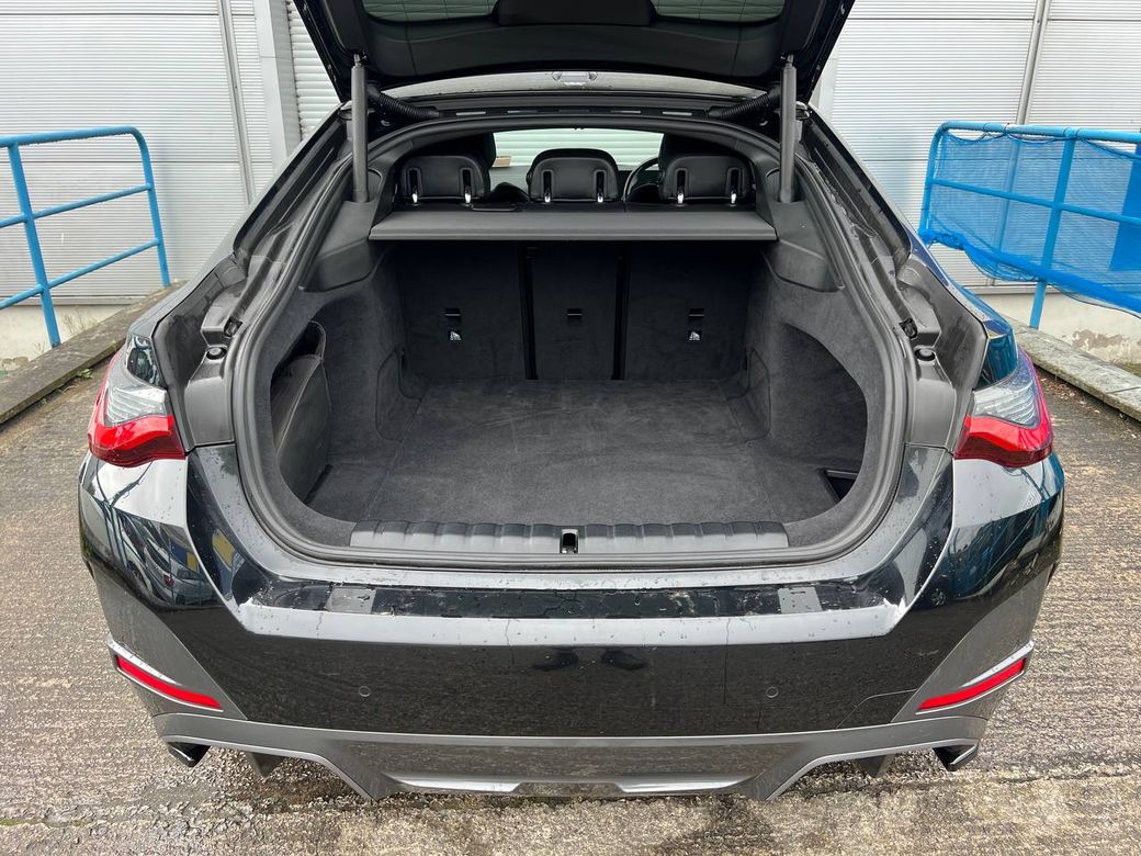 2022 BMW i4