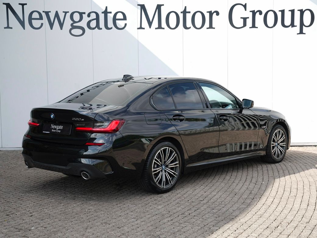 2022 BMW 330