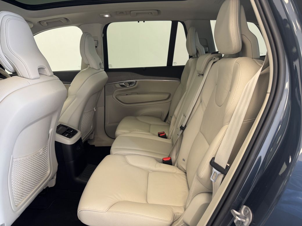 2023 Volvo XC90