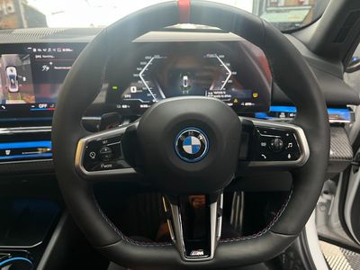 2024 BMW i5