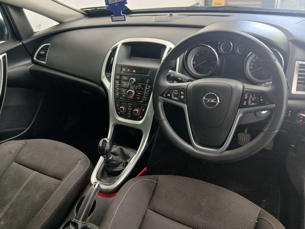 2014 Opel Astra